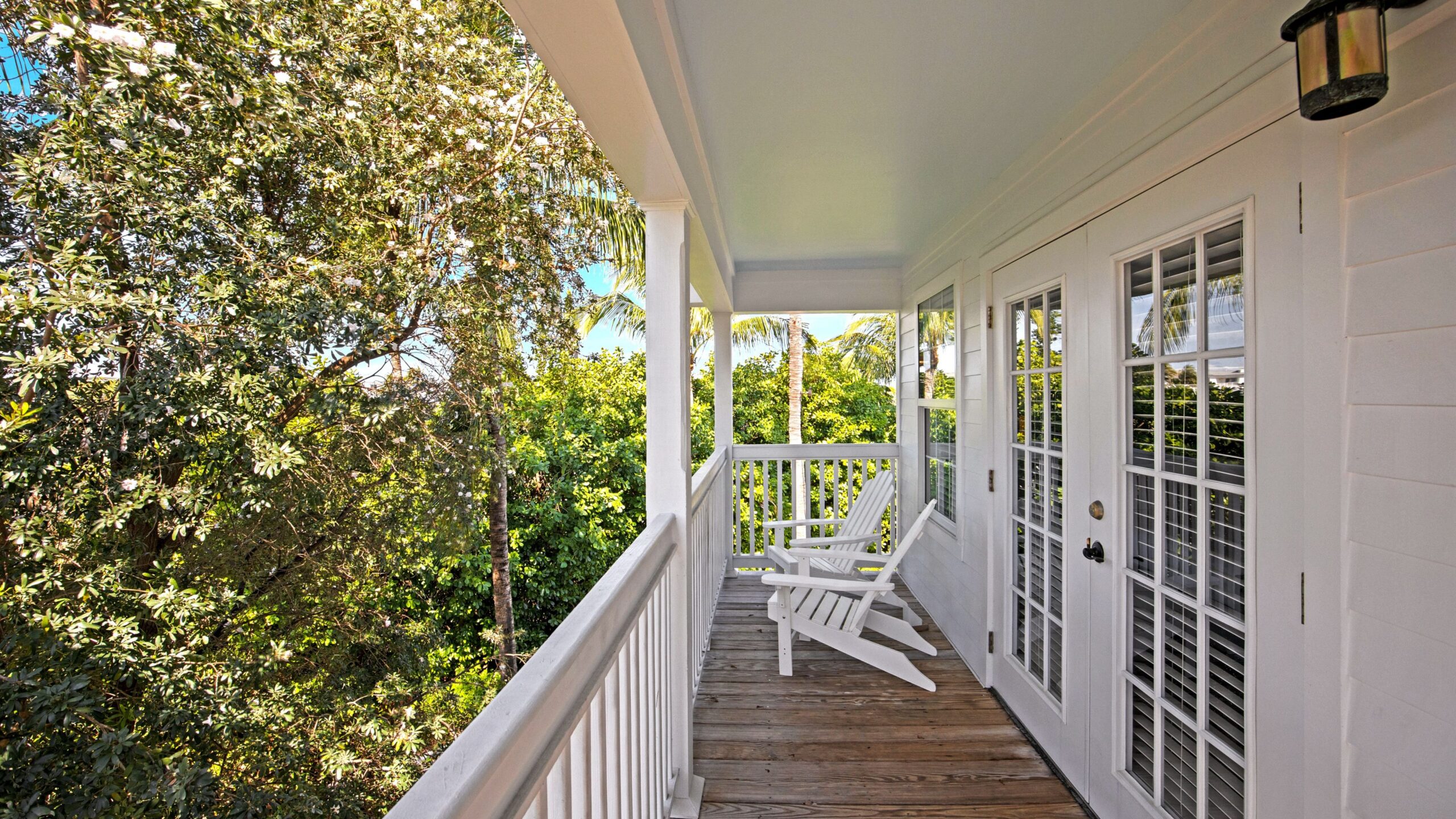 view of porch from Tropical Garden King Room